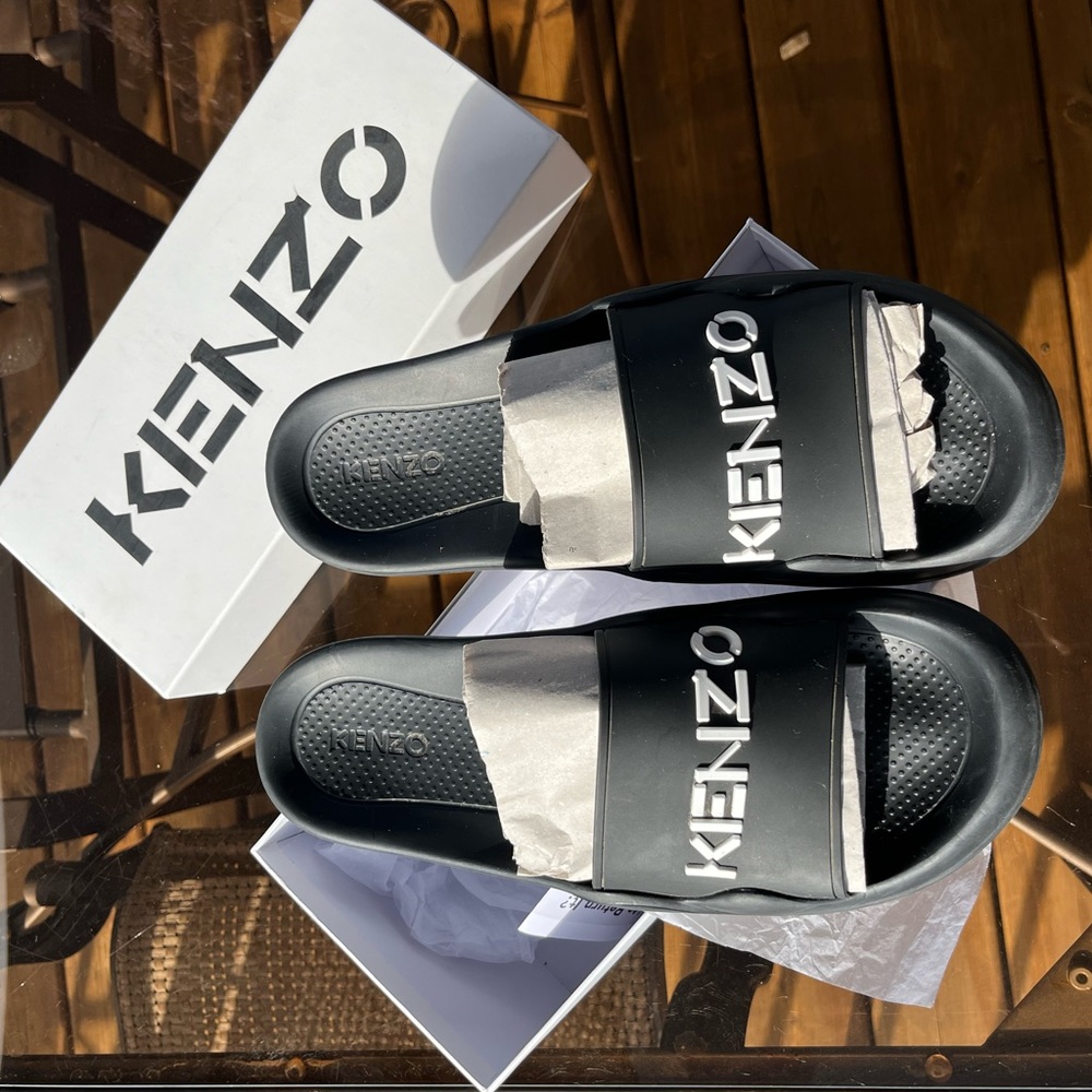 Kenzo men’s sandals size 9.